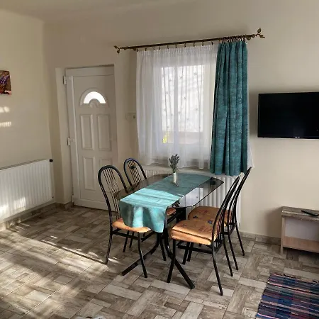 Levendula Vendeghaz Apartament Hajduboszormeny