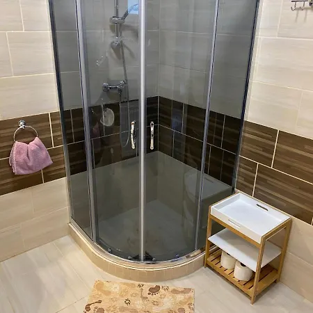 Levendula Vendeghaz Apartament Hajduboszormeny