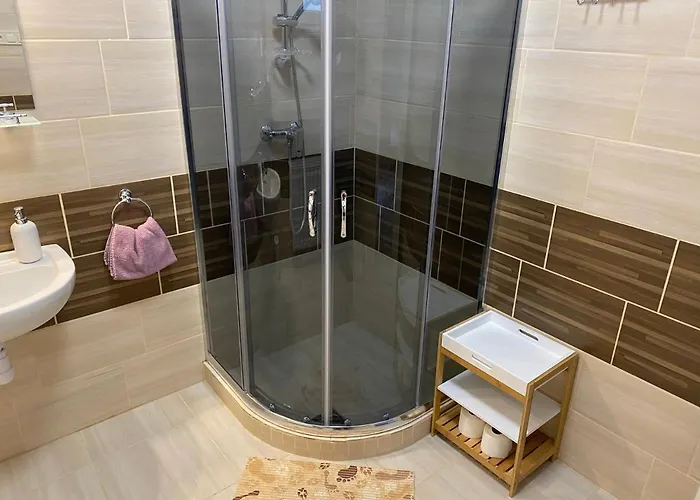 Levendula Vendeghaz Apartmán Hajduboszormeny
